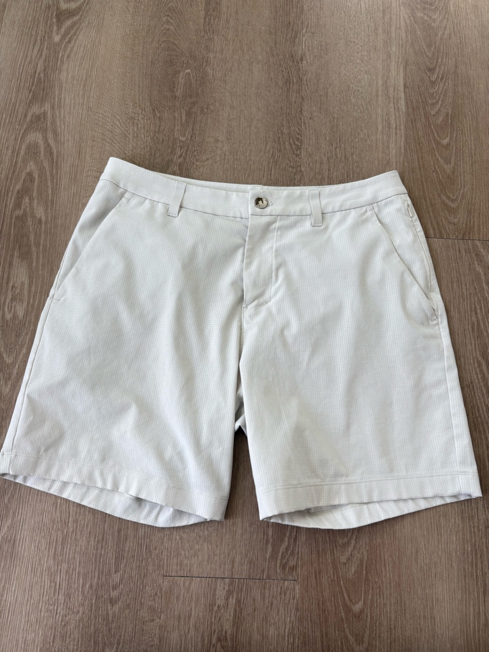 lululemon athletica Men's Light Beige/Off-White Shorts